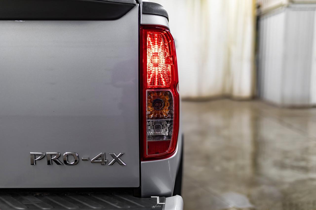 2019 Nissan Frontier 4x4 King Cab Pro-4X Nav BCam Hseat Red Deer AB