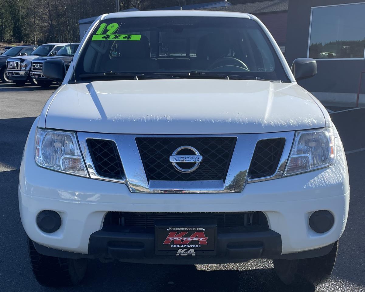 2019 Nissan Frontier Crew Cab SV Pickup 4D 5 ft