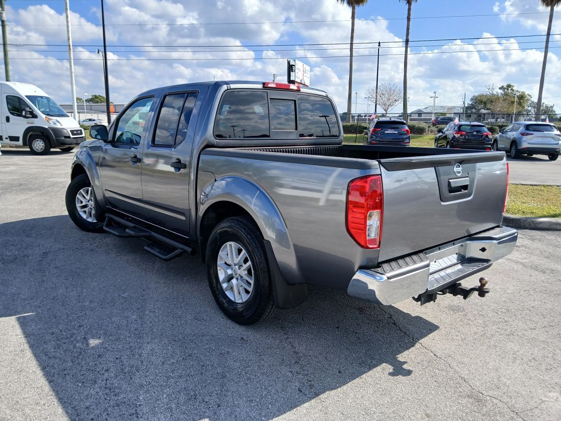2019 Nissan Frontier Crew Cab SV Pickup 4D 5 ft