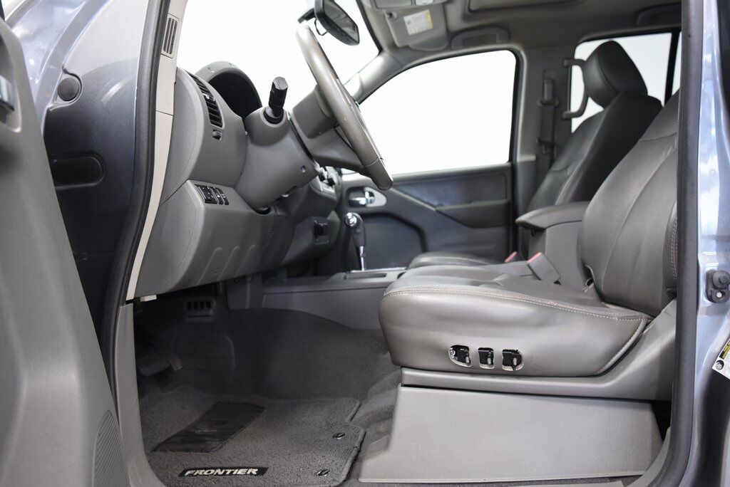 2019 Nissan Frontier SL Akron