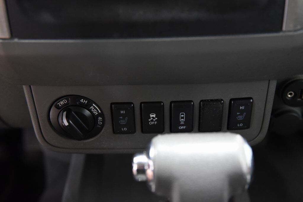 2019 Nissan Frontier SL Akron