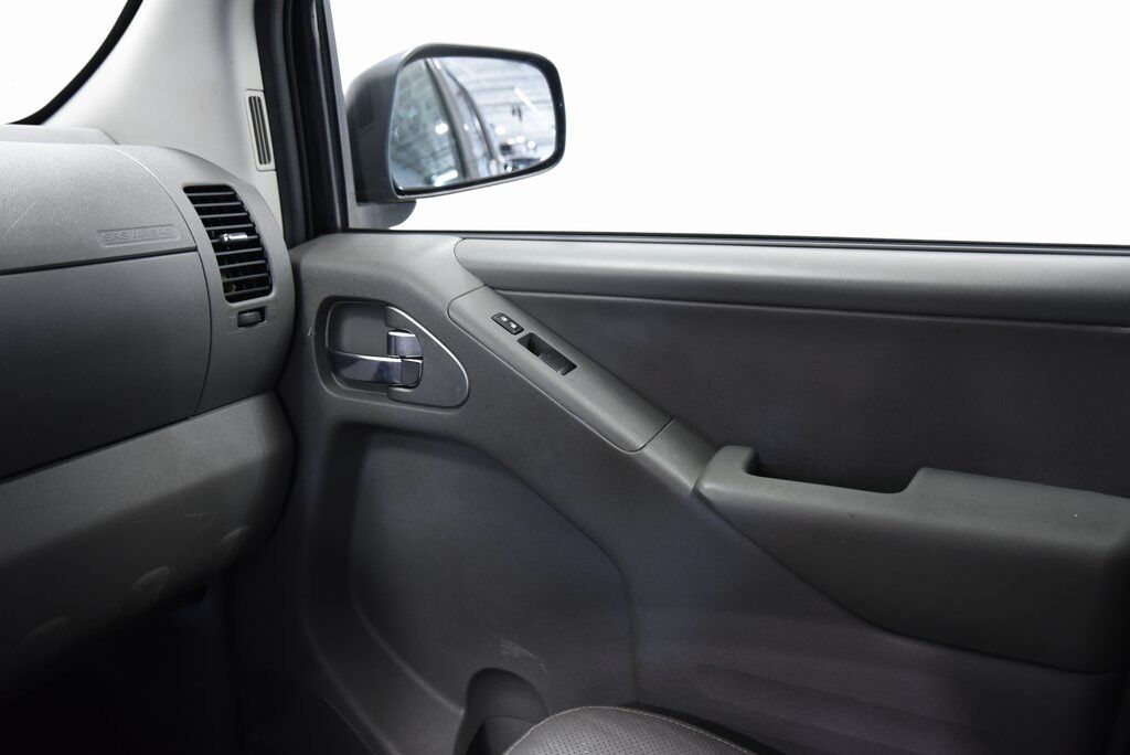 2019 Nissan Frontier SL Akron