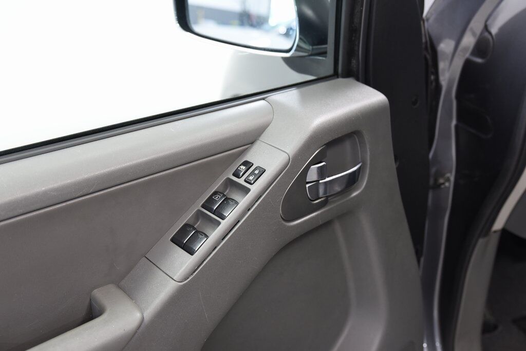 2019 Nissan Frontier SL Akron