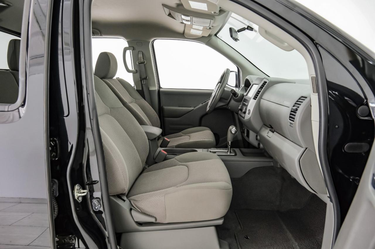 2019 Nissan Frontier SV CREW CAB 4WD V6 AUTOMATIC REAR CAMERA BLUETOOTH TOW HITCH BED LINER ALLOY WHEELS Carrollton TX