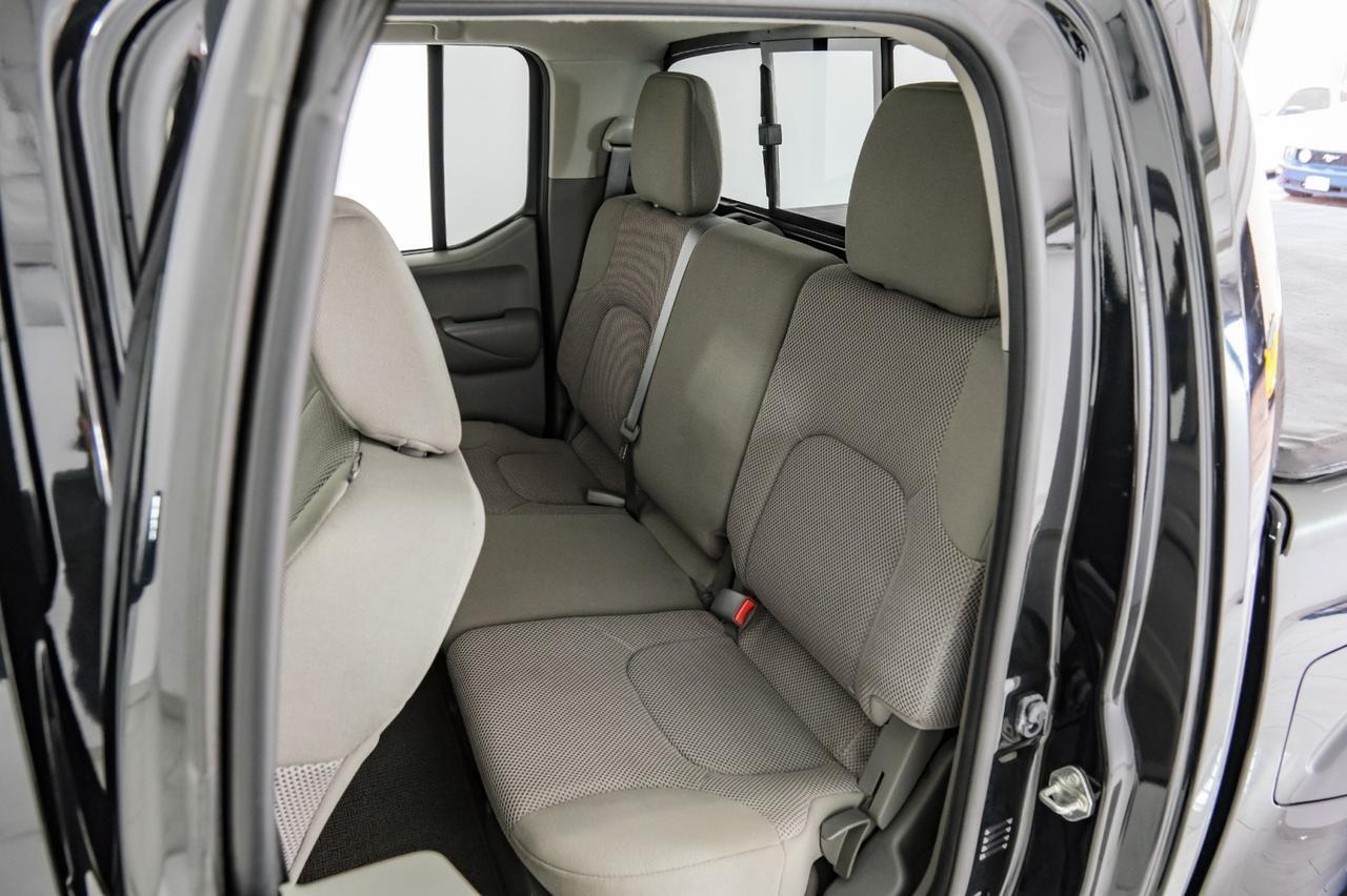 2019 Nissan Frontier SV CREW CAB 4WD V6 AUTOMATIC REAR CAMERA BLUETOOTH TOW HITCH BED LINER ALLOY WHEELS Carrollton TX