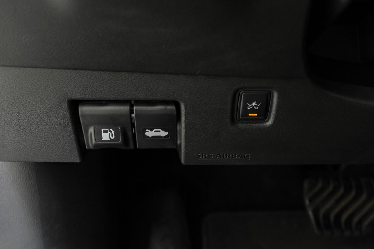 2019 Nissan Kicks S AUTOMATIC REAR CAMERA KEYLESS START CRUISE CONTROL REMOTE KEYLESS ENTRY Carrollton TX