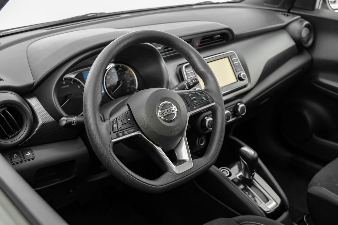 2019 Nissan Kicks S AUTOMATIC REAR CAMERA KEYLESS START CRUISE CONTROL REMOTE KEYLESS ENTRY Carrollton TX