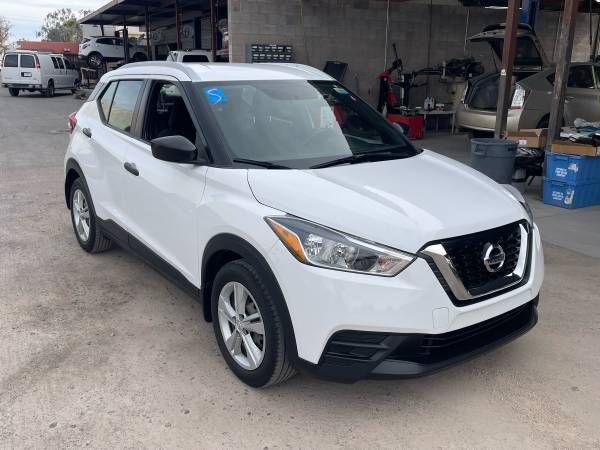 2019 Nissan Kicks S