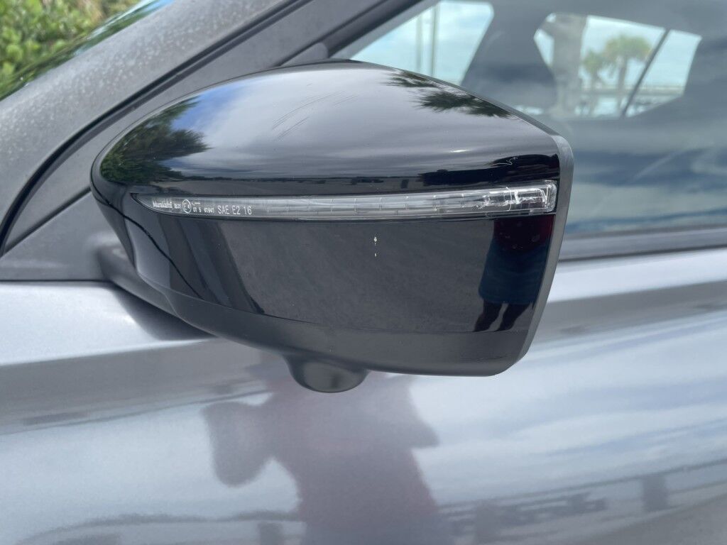 2019 Nissan Kicks S~BLIND SPOT WARNING~CRUISE CONTROL~PREMIUM PACKAGE~PREMIUM SOUND SYSTEM~SR PREMIUM PACKAGE~SILVER ROOF RAILS~SURROUND VIEW CAMERA Sarasota FL