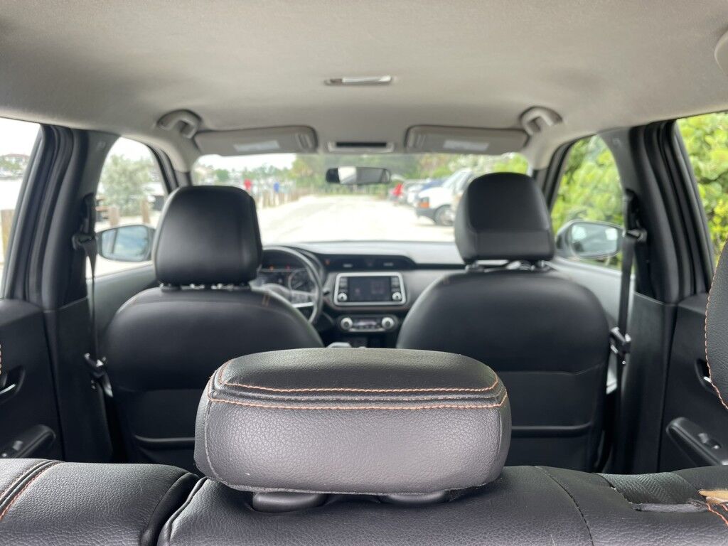 2019 Nissan Kicks S~BLIND SPOT WARNING~CRUISE CONTROL~PREMIUM PACKAGE~PREMIUM SOUND SYSTEM~SR PREMIUM PACKAGE~SILVER ROOF RAILS~SURROUND VIEW CAMERA Sarasota FL