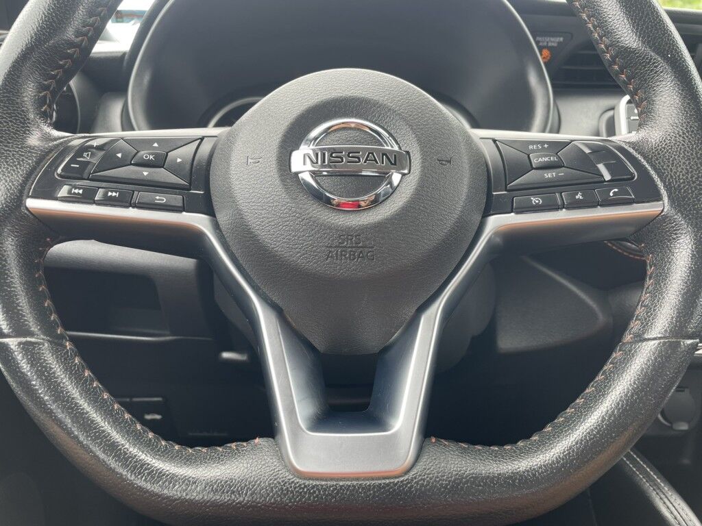2019 Nissan Kicks S~BLIND SPOT WARNING~CRUISE CONTROL~PREMIUM PACKAGE~PREMIUM SOUND SYSTEM~SR PREMIUM PACKAGE~SILVER ROOF RAILS~SURROUND VIEW CAMERA Sarasota FL