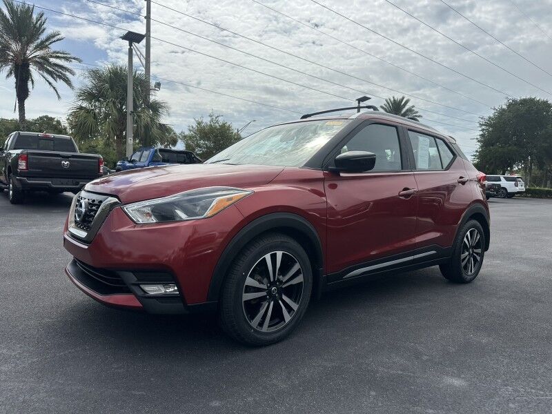 2019 Nissan Kicks SR