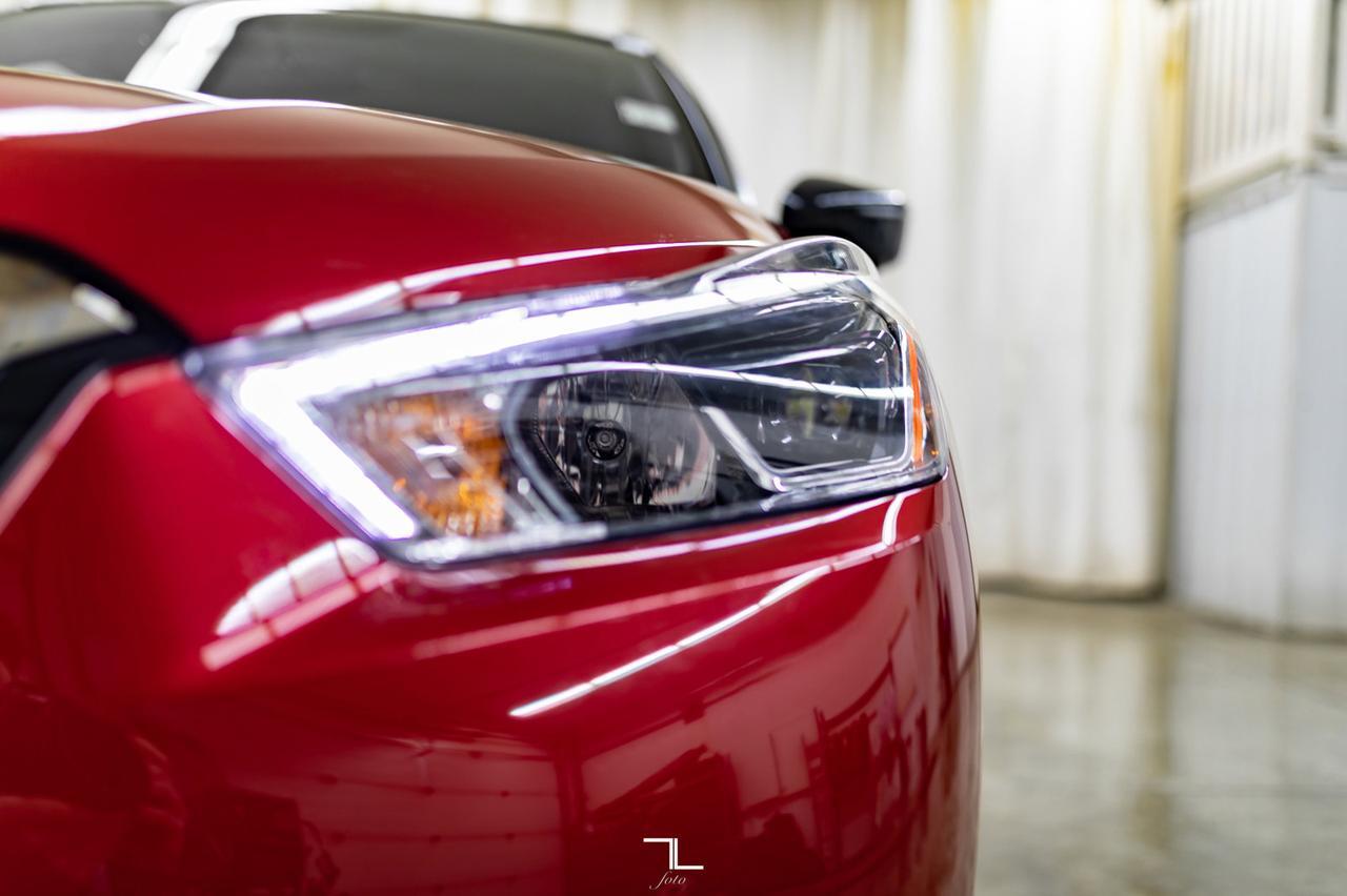 2019 Nissan Kicks SR Leather BCam HSeats Red Deer AB