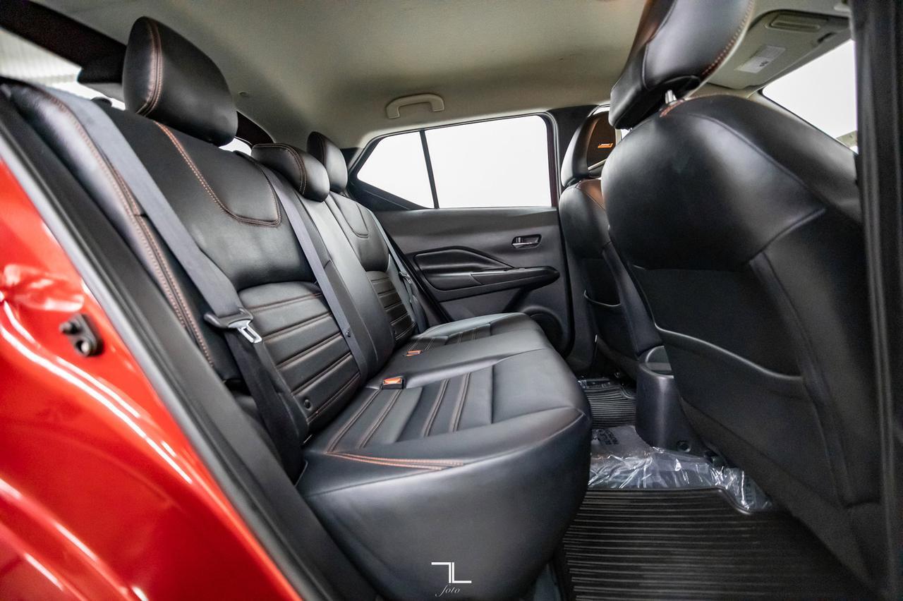 2019 Nissan Kicks SR Leather BCam HSeats Red Deer AB