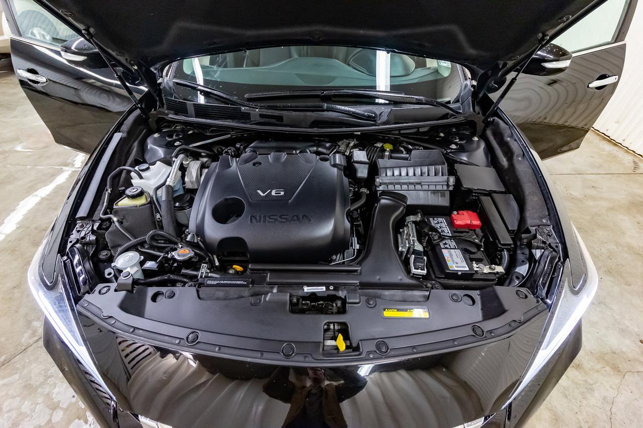 2019 Nissan Maxima SL Leather Roof Nav BCam Red Deer AB