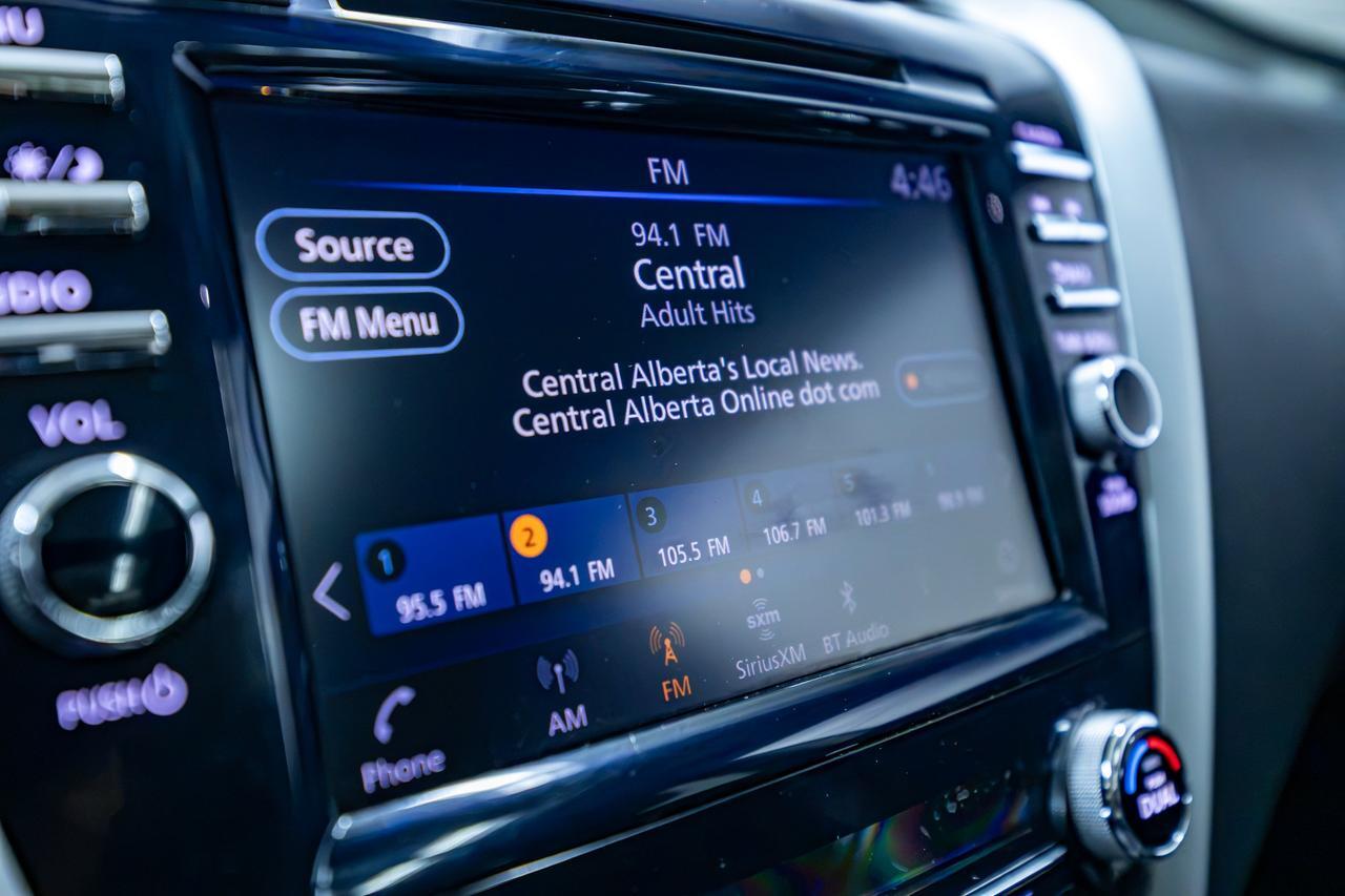 2019 Nissan Murano AWD SL Leather Roof Nav Red Deer AB