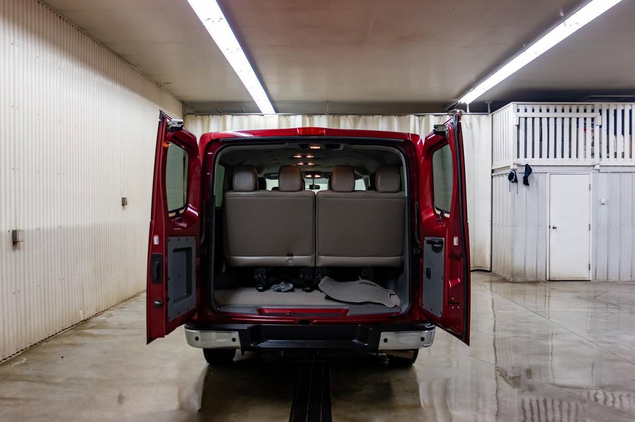 2019 Nissan NV 3500 HD SL 12 Passenger Leather Nav BCam Red Deer AB