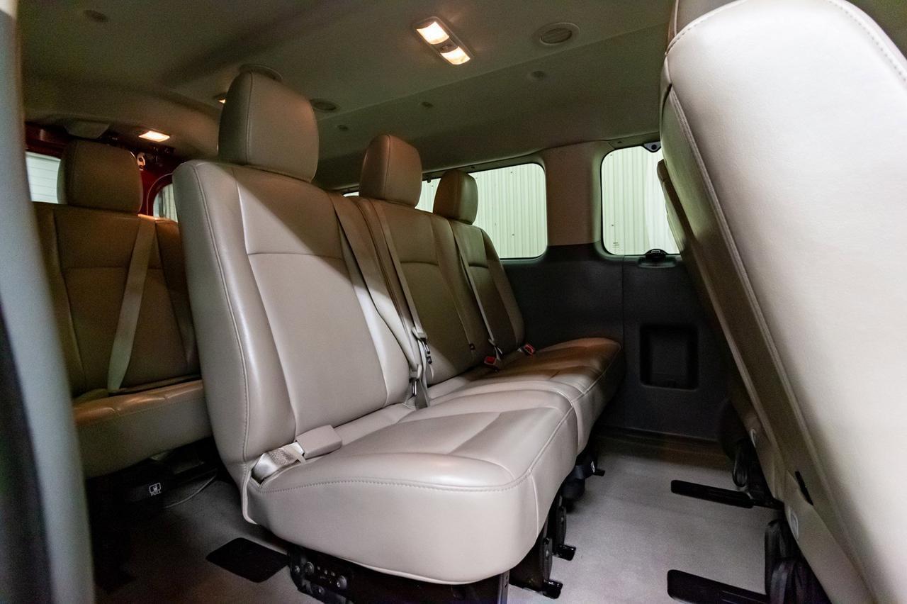 2019 Nissan NV 3500 HD SL 12 Passenger Leather Nav BCam Red Deer AB