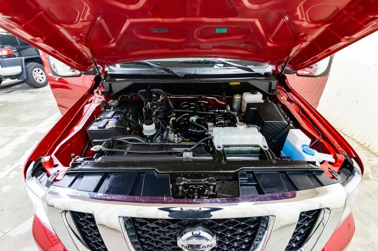 2019 Nissan NV 3500 HD SL 12 Passenger Leather Nav BCam Red Deer AB