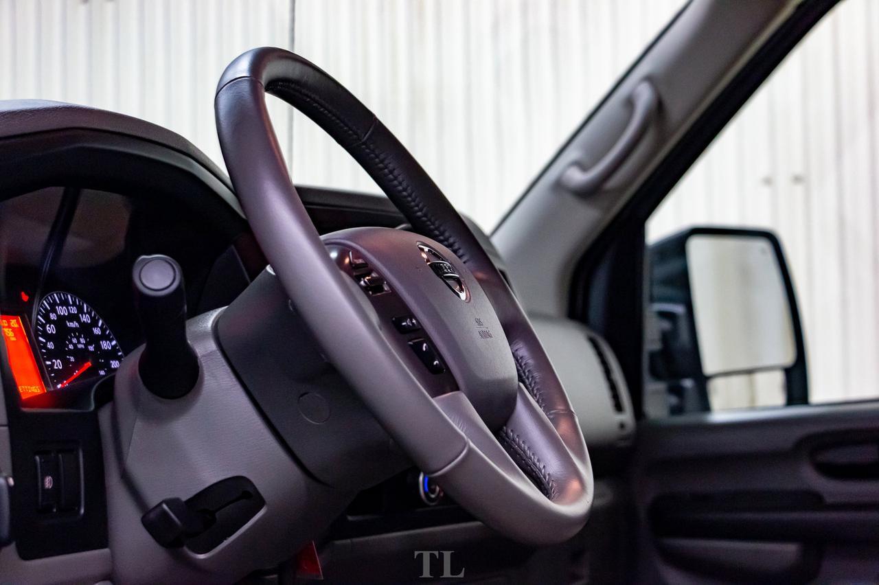 2019 Nissan NV 3500 HD SL 12 Passenger Leather Nav BCam Red Deer AB