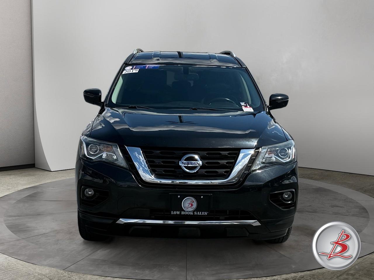 2019 Nissan PATHFINDER SL