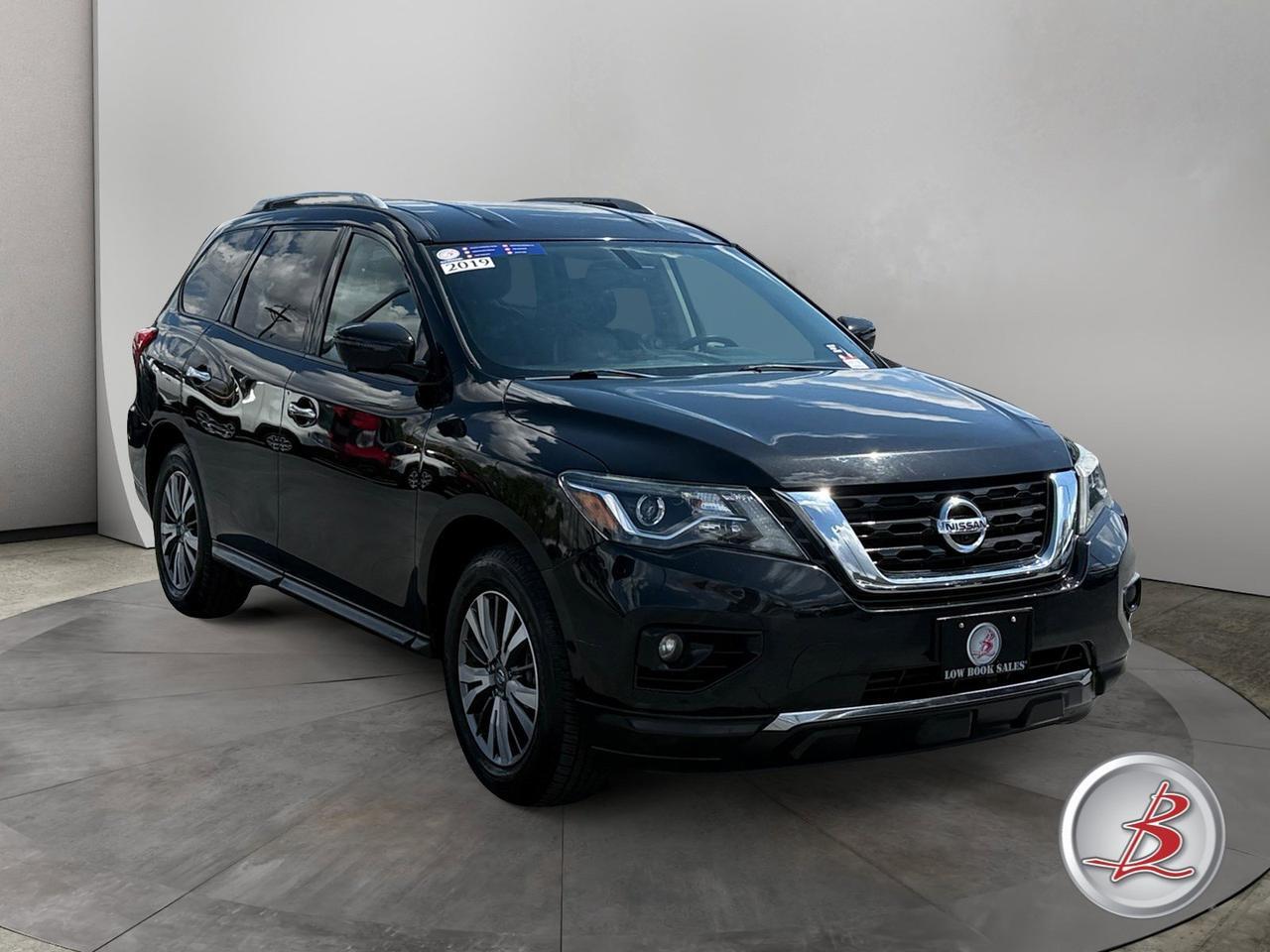 2019 Nissan PATHFINDER SL