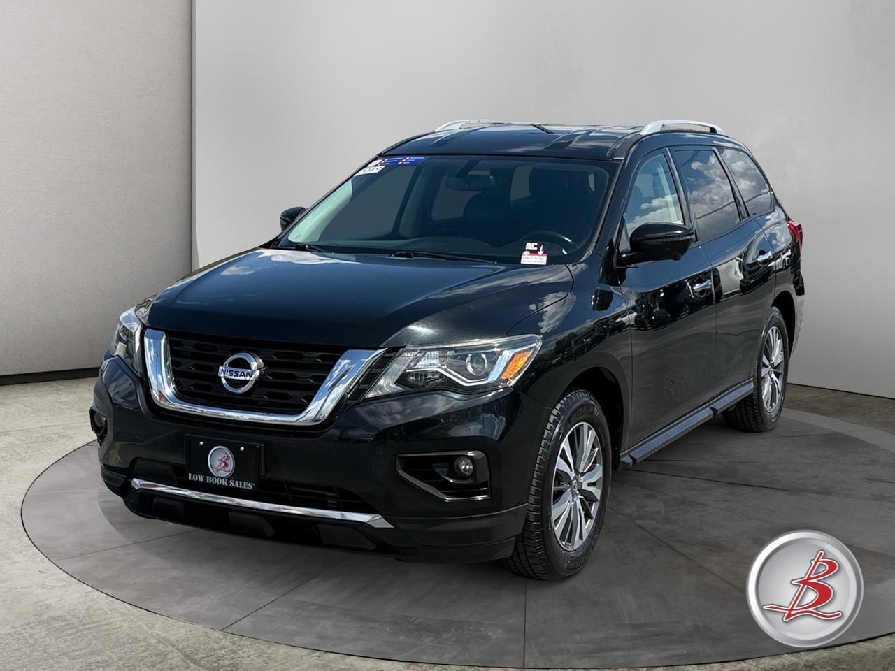 2019 Nissan PATHFINDER SL