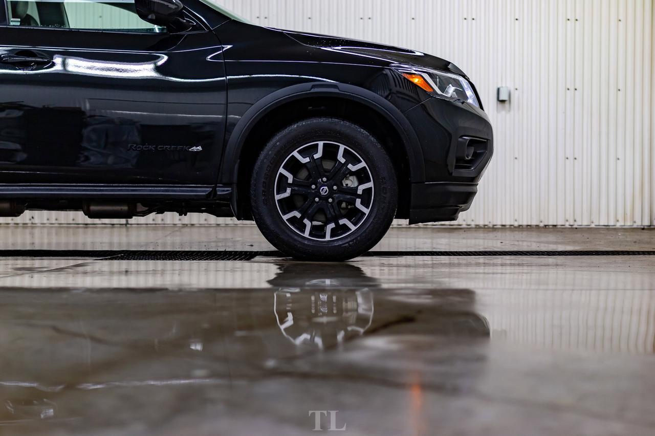 2019 Nissan Pathfinder AWD SL Premium Rock Creek Edition Leather Roof Nav BCam Red Deer AB