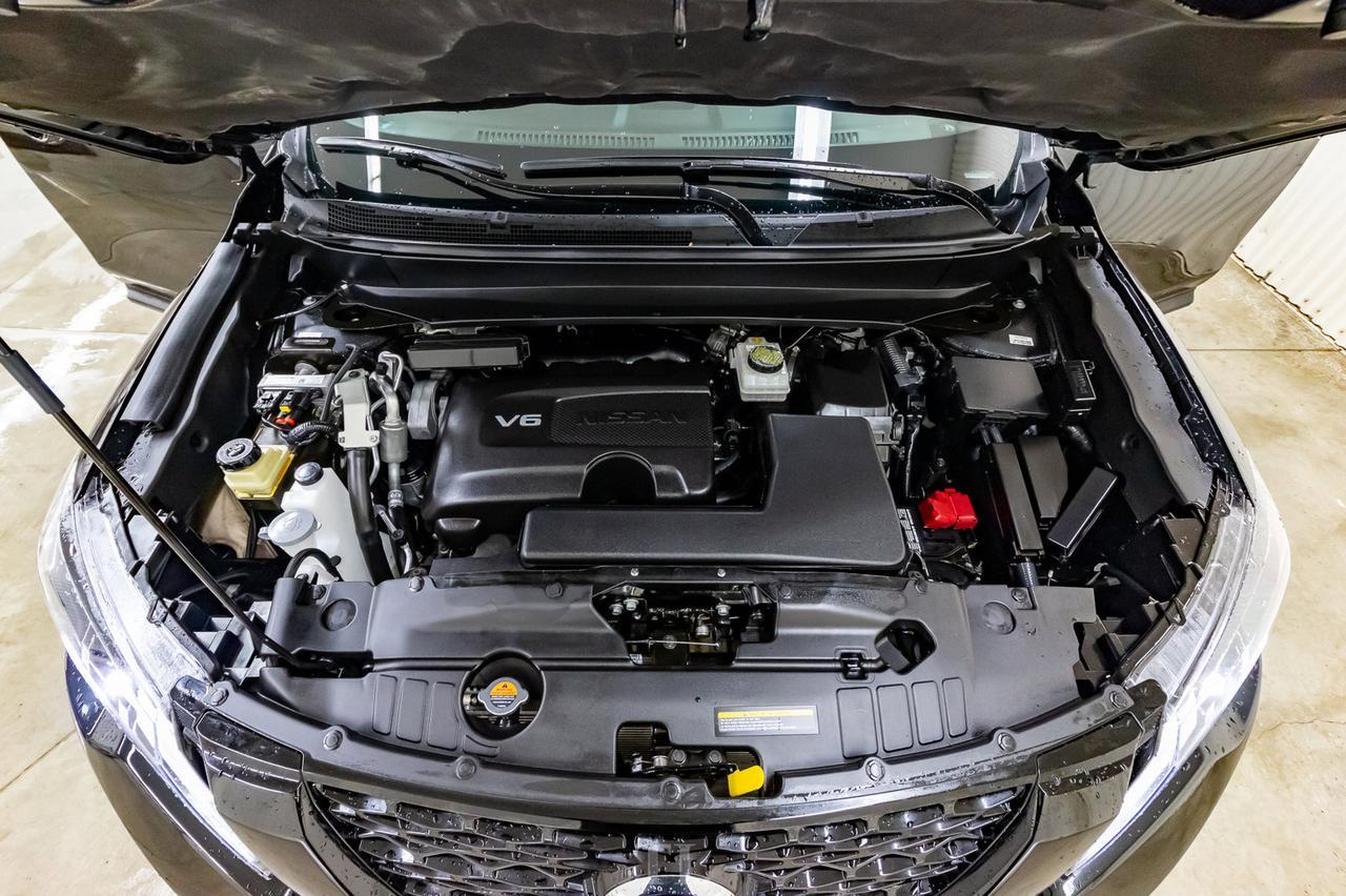 2019 Nissan Pathfinder AWD SL Premium Rock Creek Edition Leather Roof Nav BCam Red Deer AB