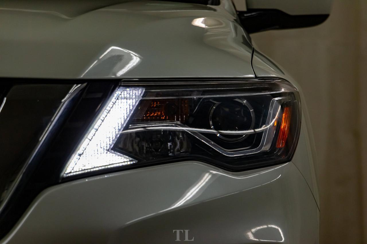 2019 Nissan Pathfinder AWD SV Nav BCam 3rd Row Seatin Red Deer AB