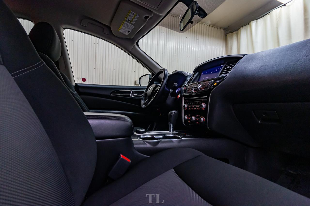 2019 Nissan Pathfinder AWD SV Nav BCam 3rd Row Seatin Red Deer AB