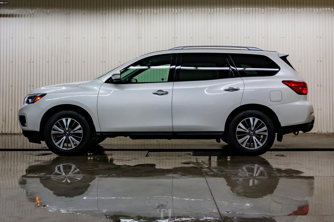 2019 Nissan Pathfinder AWD SV Nav BCam 3rd Row Seatin Red Deer AB