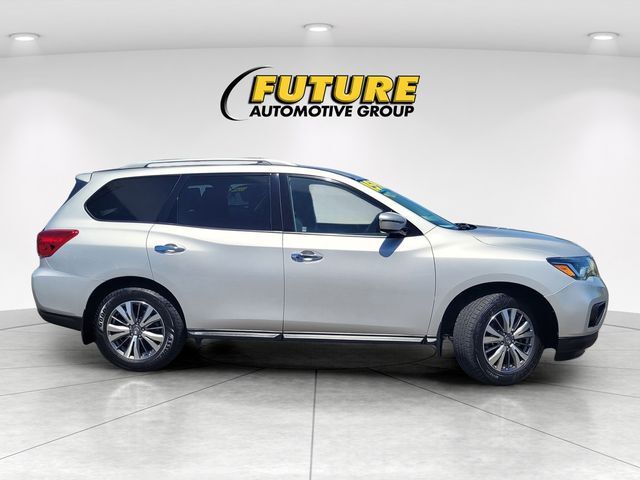 2019 Nissan Pathfinder S