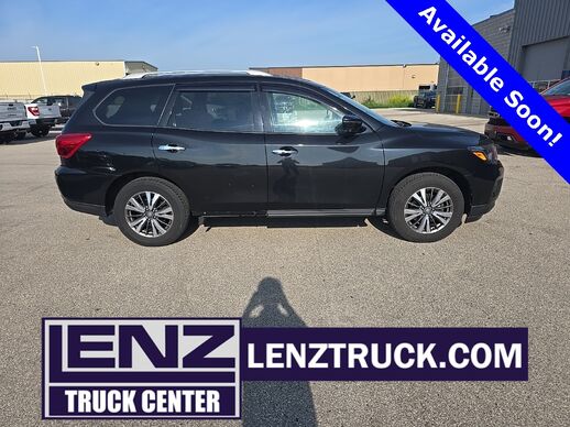 2019_Nissan_Pathfinder_SL 4WD 7 Passenger_ Fond du Lac WI