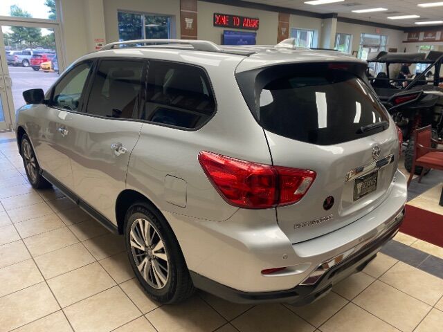 2019 Nissan Pathfinder SL