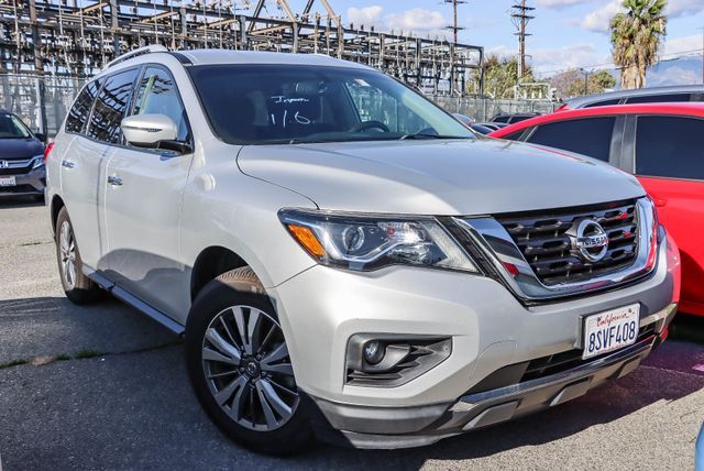 2019 Nissan Pathfinder SV