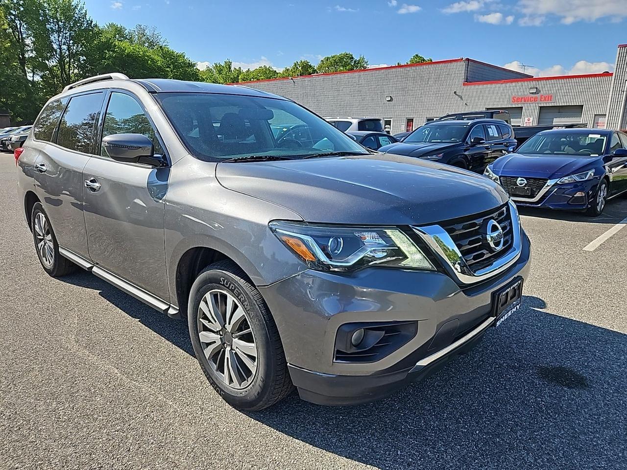 2019 Nissan Pathfinder SV