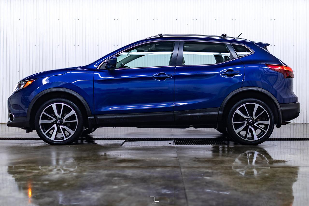 2019 Nissan Qashqai AWD SL Leather Roof Nav BCam Red Deer AB