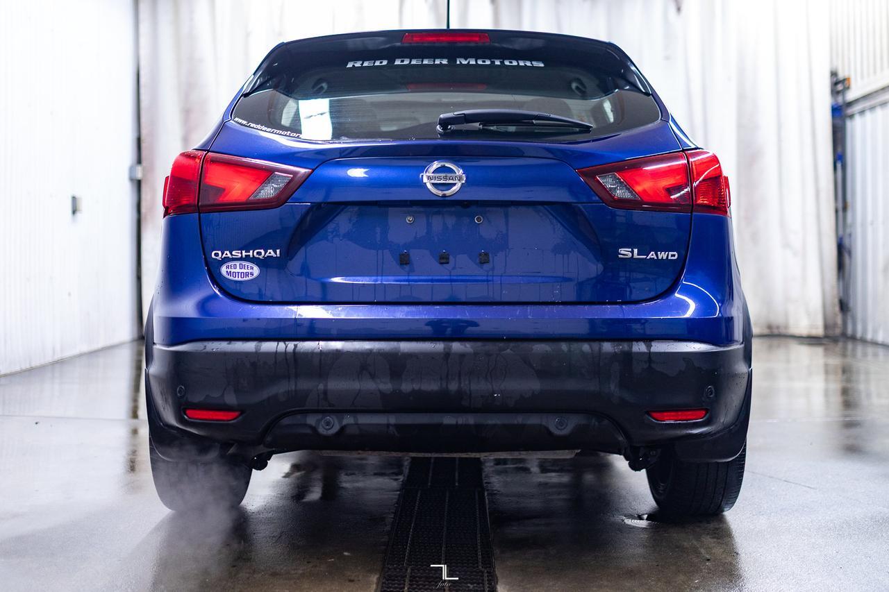 2019 Nissan Qashqai AWD SL Leather Roof Nav BCam Red Deer AB