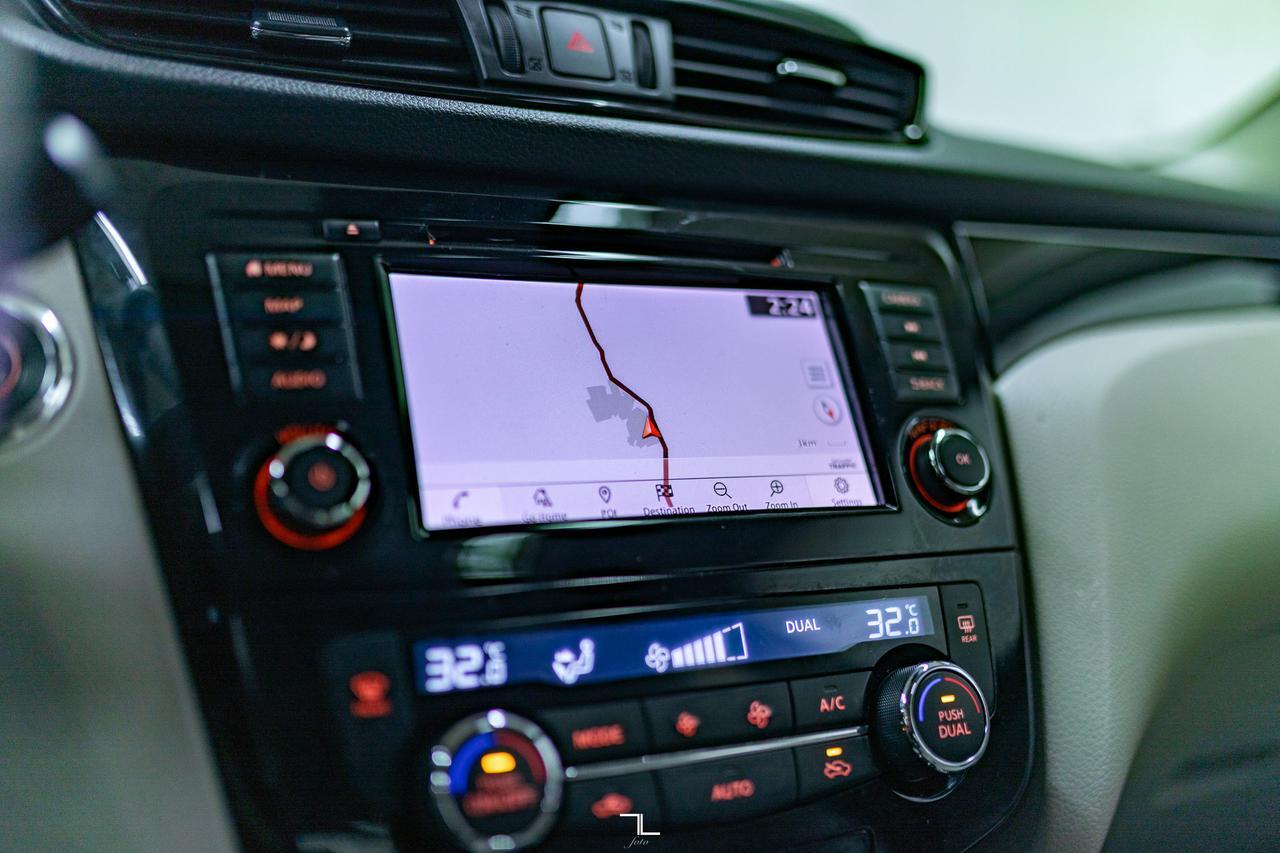 2019 Nissan Qashqai AWD SL Leather Roof Nav BCam Red Deer AB