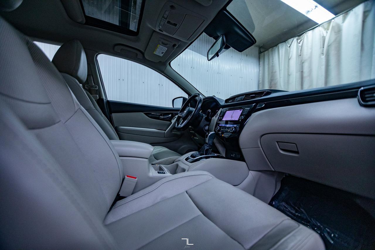 2019 Nissan Qashqai AWD SL Leather Roof Nav BCam Red Deer AB