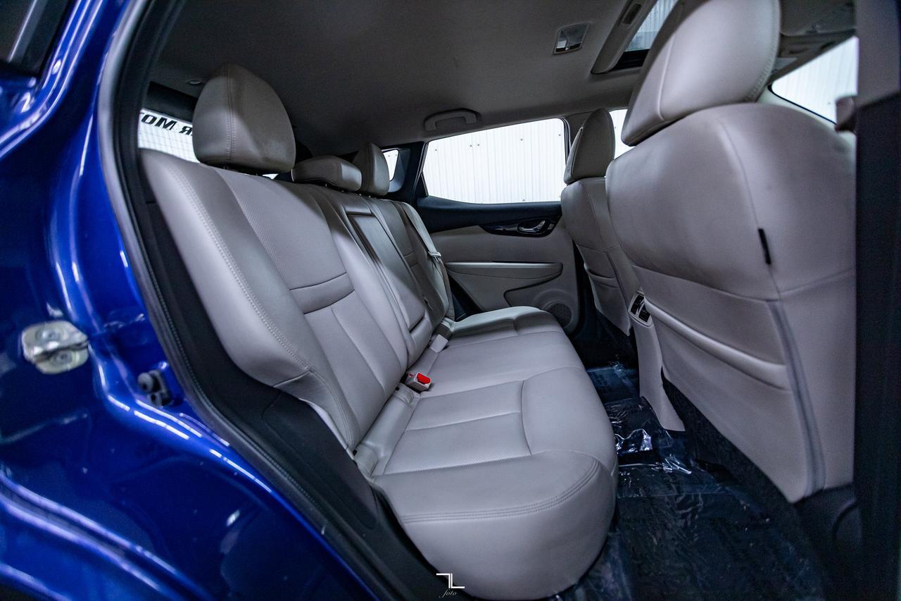 2019 Nissan Qashqai AWD SL Leather Roof Nav BCam Red Deer AB