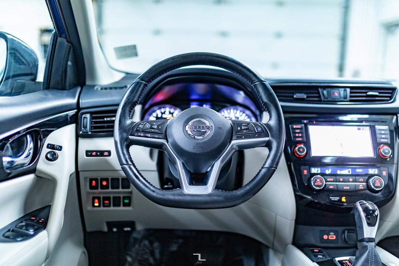 2019 Nissan Qashqai AWD SL Leather Roof Nav BCam Red Deer AB