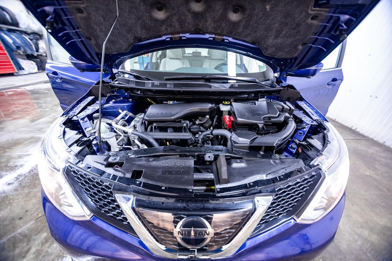 2019 Nissan Qashqai AWD SL Leather Roof Nav BCam Red Deer AB