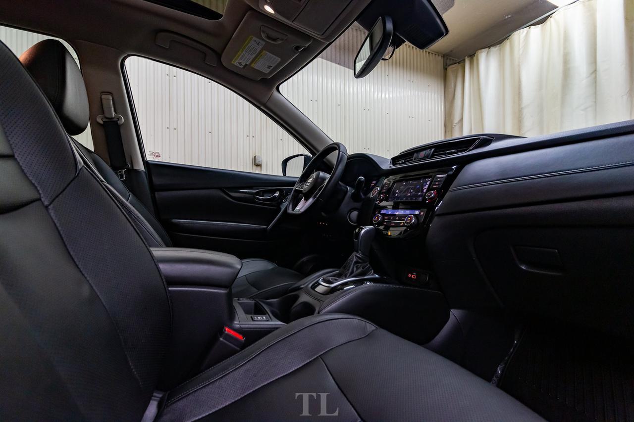 2019 Nissan Rogue AWD SL Luxury Leather Roof Nav BCam Red Deer AB