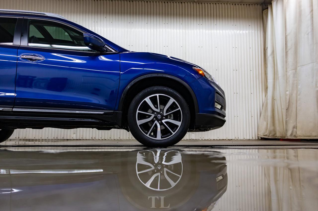 2019 Nissan Rogue AWD SL Luxury Leather Roof Nav BCam Red Deer AB