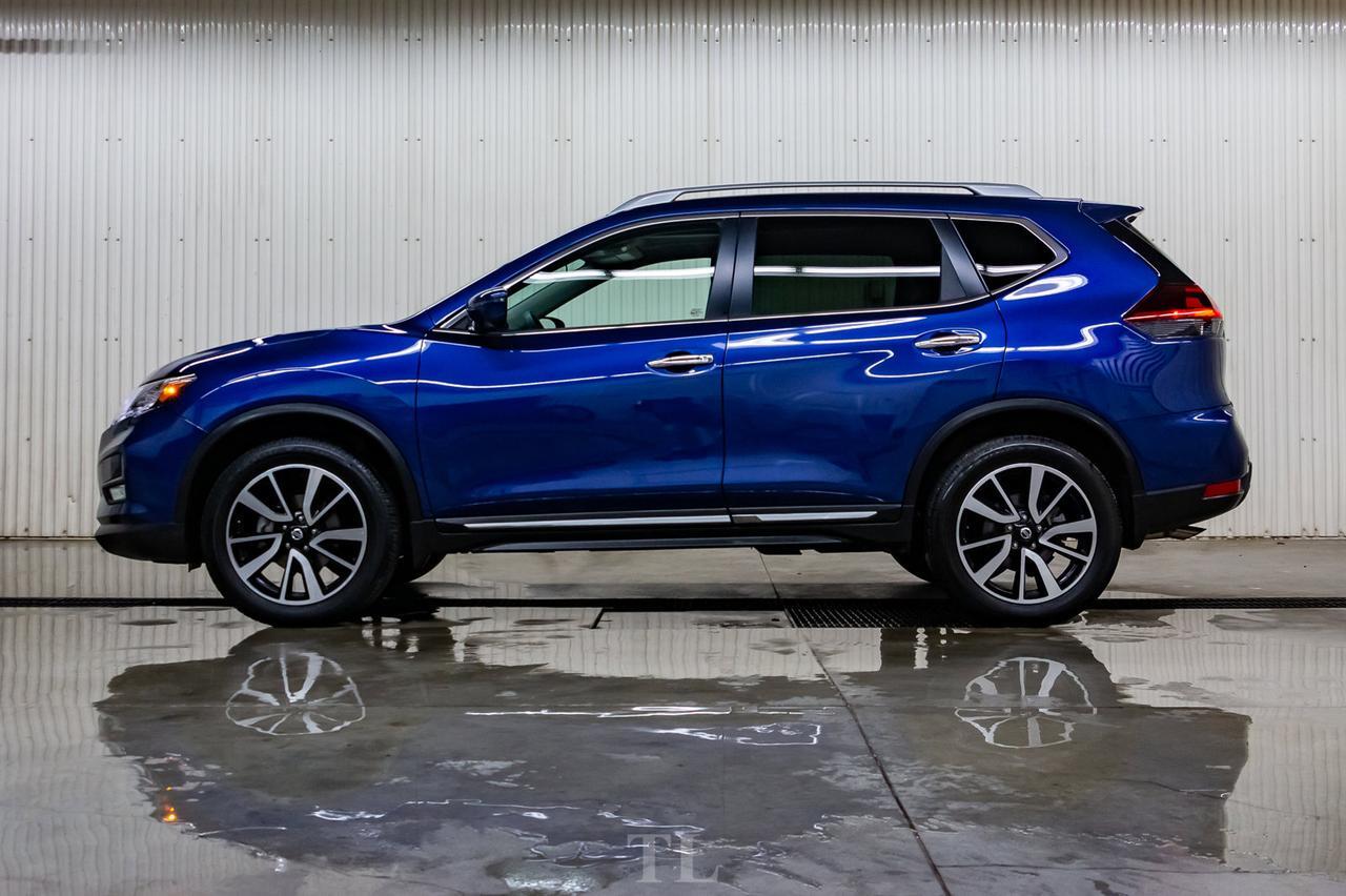 2019 Nissan Rogue AWD SL Luxury Leather Roof Nav BCam Red Deer AB