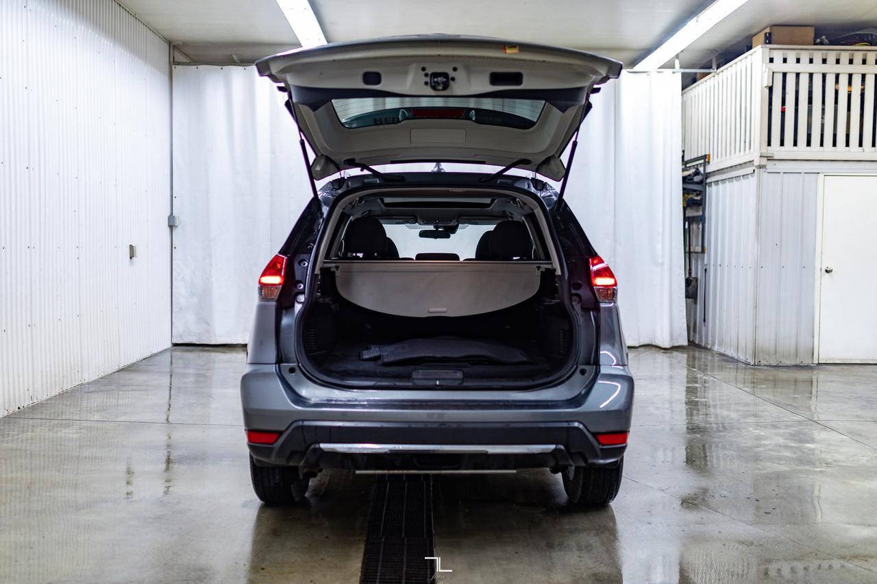 2019 Nissan Rogue AWD SV Roof BCam Red Deer AB