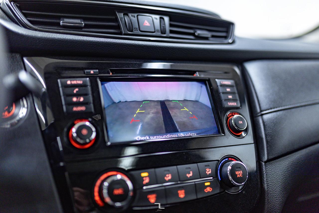 2019 Nissan Rogue AWD SV Roof BCam Red Deer AB