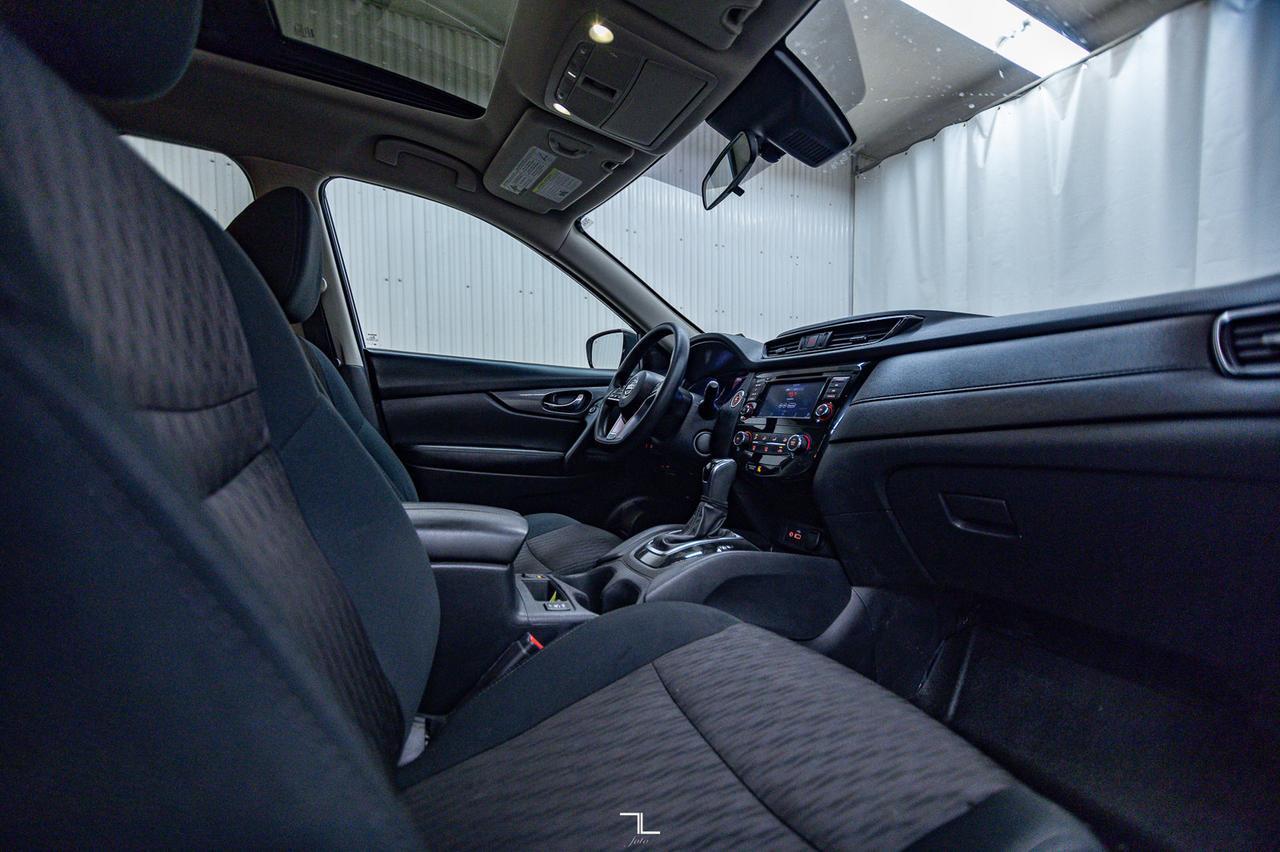 2019 Nissan Rogue AWD SV Roof BCam Red Deer AB